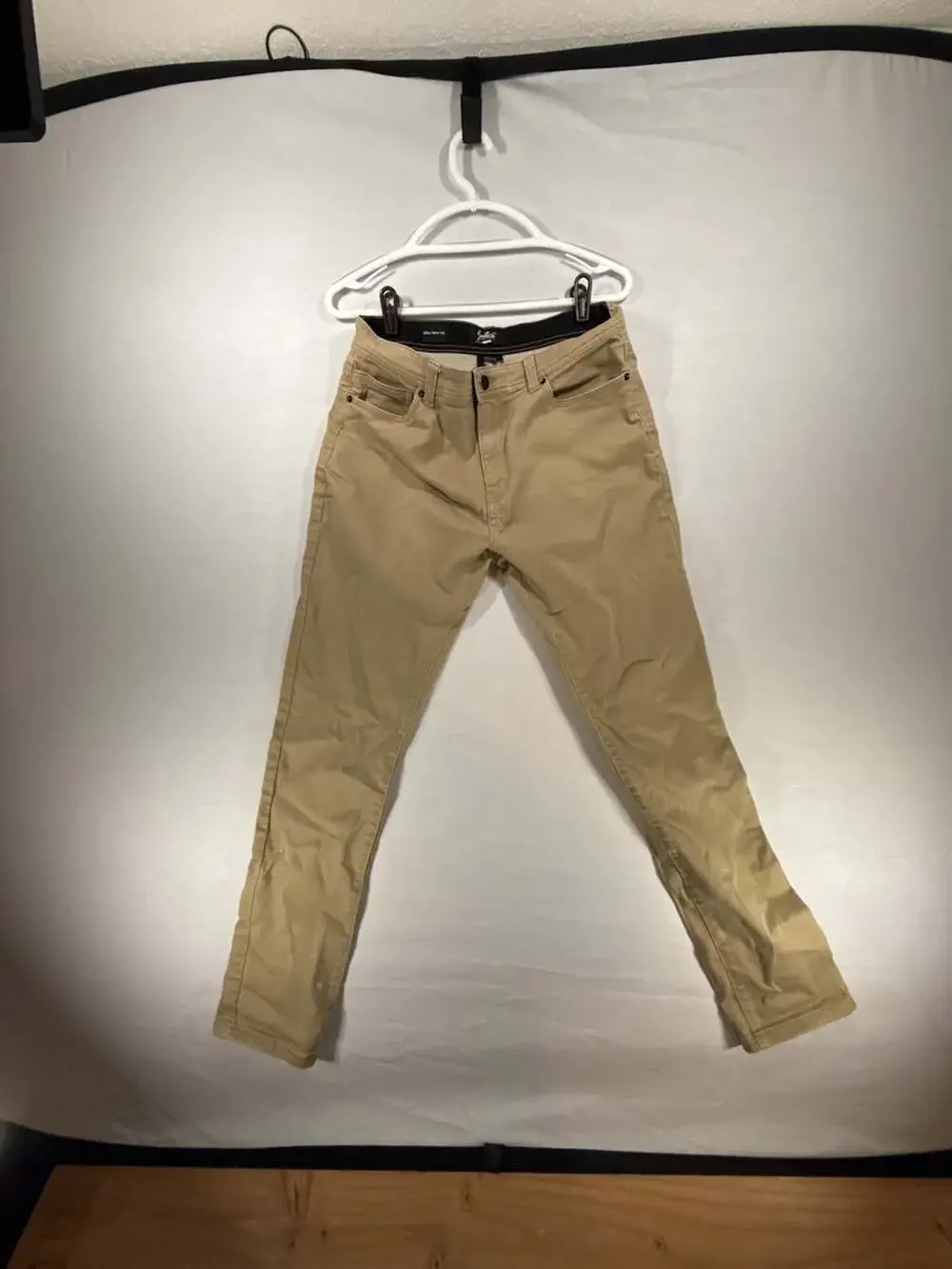Switch Remarkable Slim Taper Fit Khaki Pants